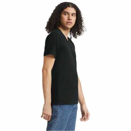 L658_black_model_front_122014